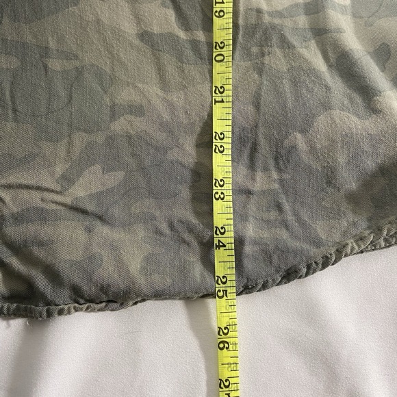 Maurices Women's Blouse Size Large Camo Utility Button Down Gorpcore - Picture 6 of 7